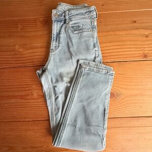American Eagle Outfitters Mom Jean Light Blue